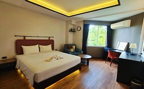 Prs 5993 Hotel & Fitness Club